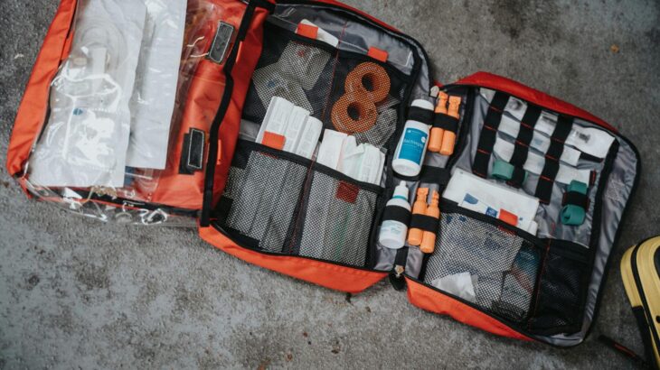 Trousse de premiers soins : que doit-elle contenir en 2026?